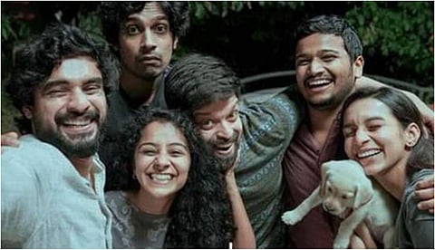തിയേറ്റര് കൈവിട്ട 'ഡിയര് ഫ്രണ്ട്' ഒടിടിയില് ഹിറ്റ്, ടൊവിനോ ചിത്രത്തിന് കയ്യടി