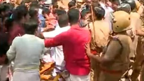 നീറ്റ് വിവാദം; കൊല്ലം മാർത്തോമ കോളേജിൽ പ്രതിഷേധവുമായി വിദ്യാർത്ഥി സംഘടനകൾ, സംഘർഷം