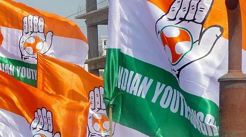 ചിന്തന് ശിബിറില് വനിതാ നേതാവിനോട് അപമര്യാദയായി പെരുമാറി, യൂത്ത് കോണ്ഗ്രസ് നേതാവിനെ പുറത്താക്കി, പരാതിയാക്കാതെ നേതൃത്വം