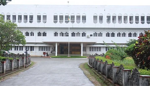 ഒരു മികച്ച അക്കാദമിഷനെയാണ് കാലിക്കറ്റ് സർവ്വകലാശാല അവഹേളിച്ചത്