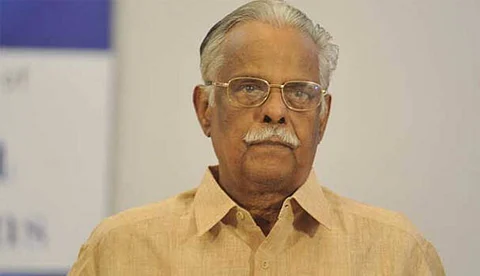 അശ്ലീല സാഹിത്യത്തിനാണ് മലയാളത്തില് വില്പ്പന, കന്യാസ്ത്രീ എഴുതിയാല് അതിലും നല്ലത്; സ്ത്രീ വിരുദ്ധ പരാമര്ശവുമായി ടി പത്മനാഭന്