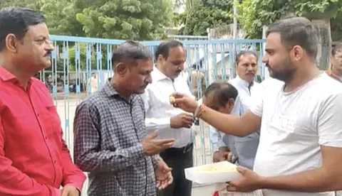 ബില്ക്കിസ് ബാനു ബലാത്സംഗ കേസ് പ്രതികളെ വെറുതെ വിട്ടത് പഴയ നിയമത്തിന്റെ അടിസ്ഥാനത്തില്; ചട്ട ലംഘനമെന്ന് ആരോപണം