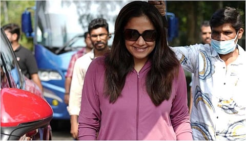 പന്ത്രണ്ട് വര്ഷങ്ങള്ക്ക് ശേഷം ജ്യോതിക മലയാളത്തില് ; മമ്മൂട്ടിക്കൊപ്പം കാതലില് ജോയിന് ചെയ്തു