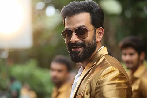 ആരാണ് അല്ഫോണ്സ് പുത്രനെന്ന് ചോദ്യം, തിയറ്ററിലേക്ക് വാ മനസിലാകും എന്ന് മറുപടി; ഗോള്ഡിന് യു സര്ട്ടിഫിക്കറ്റ്