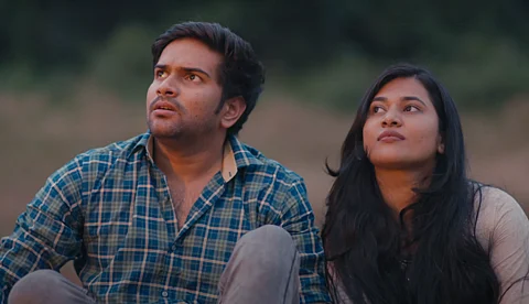 'വെളിവുള്ള ഒറ്റൊരുത്തനും ഈ കൂട്ടത്തിലില്ല';  'വിവാഹ ആവാഹന'വുമായി നിരഞ്ജും കൂട്ടരും , ട്രെയ്ലര്