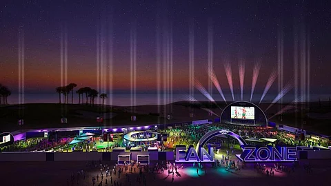 ലോകകപ്പ് ഖത്തറില്, ആവേശം ദുബായില്