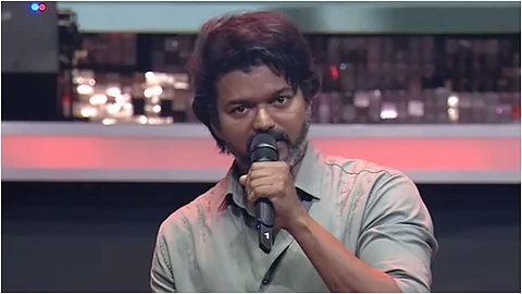 'രക്തത്തിന് ജാതിയും മതവുമില്ല, പല വിഭാഗങ്ങളായി പിരിഞ്ഞ് ജീവിക്കുന്നത് നമ്മളാണ്'; വിജയ്