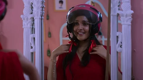 'ഇന്നെന് നായികയാണിവള് നയന്താര'; 'ഓ മൈ ഡാര്ലിംഗി'ലെ പുതിയ ഗാനം