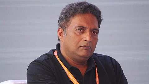 'കാശ്മീര് ഫയല്സിന് ഓസ്കാര് അല്ല ഭാസ്കര് പോലും കിട്ടില്ല'; സിനിമ വെറും അംസബന്ധമെന്ന് പ്രകാശ് രാജ്