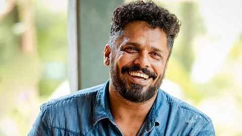 'ഹലാല് ലൗ സ്റ്റോറിയോട് വിയോജിപ്പുണ്ട്'; മലബാര് മേഖലകളില് നിന്നും വരുന്ന സ്വത്വരാഷ്ട്രീയത്തോട് താന് യോജിക്കുന്നില്ലെന്ന് ആഷിഖ് അബു
