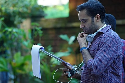 അച്ഛന് ചീത്തപ്പേരുണ്ടാക്കുമെന്നതായിരുന്നു ഏറ്റവും വലിയ കോംപ്ലക്സ് : അഖില് സത്യന്