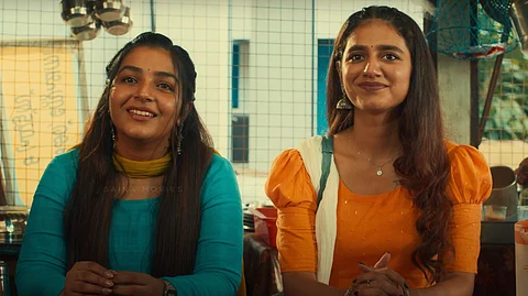 രജിഷയും പ്രിയയും ഒന്നിക്കുന്ന ത്രില്ലർ; സൂരജ് വർമ്മയുടെ 'കൊള്ള' ട്രെയ്ലർ