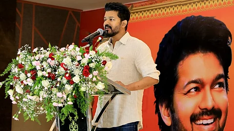 'വിദ്യാഭ്യാസം മാത്രം ആർക്കും തട്ടിയെടുക്കാൻ സാധിക്കില്ല' ; അസുരനിലെ ഡയലോഗ് പറഞ്ഞു വിജയ്