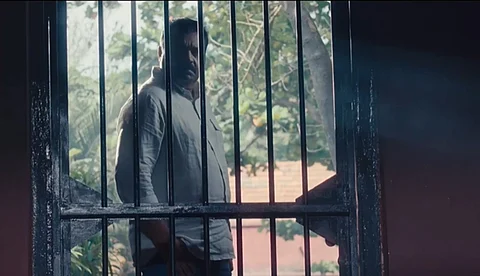 സുരേഷ് ഗോപിയ്ക്ക് പിറന്നാളാശംസകളുമായി  ഗരുഡൻ ടീം, ത്രില്ലർ ചിത്രം ടീസർ