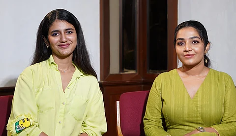 'കൊള്ളയില് ഒരുപാട് സസ്പെന്സൊന്നുമില്ല'; പക്കാ ത്രില്ലര് സിനിമയെന്ന് രജിഷയും പ്രിയയും