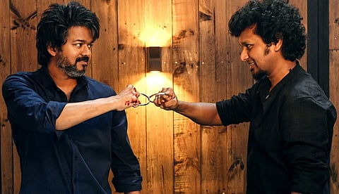 ലിയോ ഓവര്സീസ് വിതരണാവകാശം ഫാര്സ് ഫിലിംസിന് ; റെക്കോര്ഡ് തുകയ്ക്കെന്ന് റിപ്പോര്ട്ട്