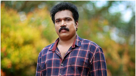'ബിനു അടിമാലി ഗുരുതരാവസ്ഥ തരണം ചെയ്തു'; അനാവശ്യ വാര്ത്തകള് പ്രചരിപ്പിക്കരുതെന്ന് സ്റ്റാര് മാജിക് സംവിധായകന് അനൂപ്