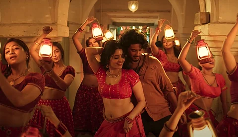 കൊത്ത കാർണിവലിലെ 'കലാപക്കാരാ'; ദുൽഖറിന്റെയും റിതികയുടെയും ഡാൻസുമായി കൊത്തയിലെ ആദ്യ ഗാനം