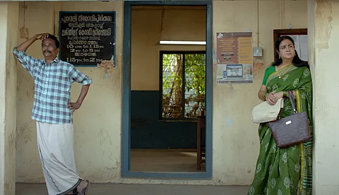 'രണ്ടു കൈയ്യും മാത്രം വീശി ഇങ്ങു പോയേക്കുവാ' ; നർമം നിറച്ച് ജലധാര പമ്പ് സെറ്റ് - സിൻസ് 1962 സ്നീക്ക് പീക്ക്