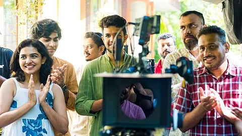 റൊമാന്റിക് കോമഡിയുമായി നസ്ലെനും മമിതാ ബൈജുവും ; ഗിരീഷ് എ ഡി ചിത്രത്തിന് തുടക്കമായി