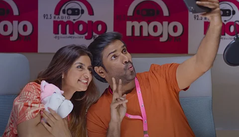 സിനിമയുടെ പേരിലെ നെഗറ്റീവ് എങ്ങനെ പോസിറ്റീവ് ആക്കാം എന്ന് ചിന്തിച്ചു; അച്ഛനൊരു വാഴ വെച്ചു ചിത്രത്തിനെക്കുറിച്ച് നിർമാതാവ് എ വി അനൂപ്