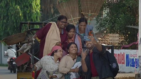 എവിഎ പ്രൊഡക്ഷൻസിന്റെ 25-ാമത് ചിത്രം ; 'അച്ഛനൊരു വാഴ വെച്ചു' തിയറ്ററുകളിൽ