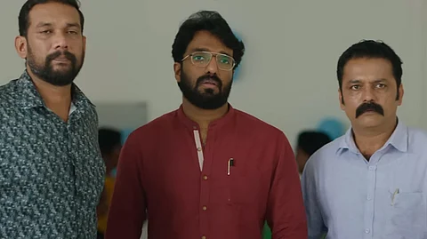 പത്മരാജന്റെ കഥ വലിയ ഉത്തരവാദിത്തമെന്ന് സംവിധായകൻ , 'പ്രാവ്'
തിയറ്ററുകളിൽ