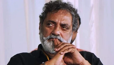 കാറിൽ പിക്കപ്പ് വാൻ ഇടിച്ചു; നടൻ ജോയ് മാത്യുവിന് പരിക്ക്