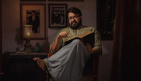 'നേര് തേടാൻ മോഹൻലാൽ'; ജീത്തു ജോസഫിന്റെ കോർട്ട് റൂം ഡ്രാമയിലെ ക്യാരക്ടർ ലുക്ക് പുറത്ത്