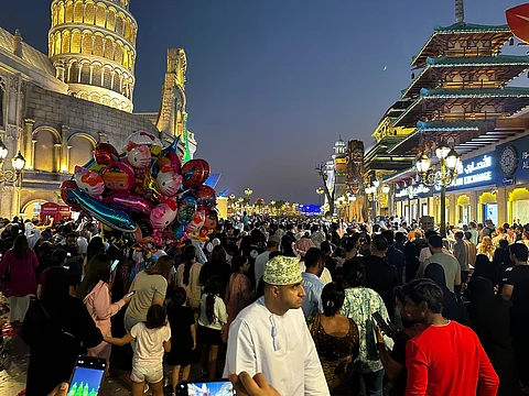 ദുബായ് ഗ്ലോബല് വില്ലേജ് തുറന്നു, ആദ്യദിനം സന്ദർശകപ്രവാഹം