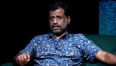 'ഇങ്ങനെ പിന്നിൽ നിന്ന് വലിക്കുന്നത് സമൂഹത്തിന്റെ ഗതികേടാണ്', ഫാറൂഖ് കോളേജിനെതിരെ സംവിധായകൻ ജിയോ ബേബി