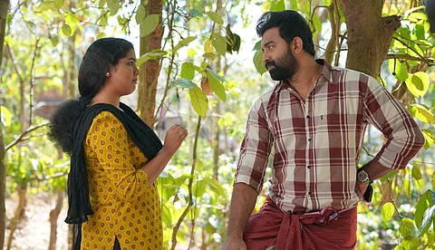 ഫാസ്റ്റ് ഫില്ലിംഗ് ഷോകളും ഹൗസ് ഫുൾ ഷോകളും, പഞ്ചവത്സര പദ്ധതി രണ്ടാം വാരത്തിൽ