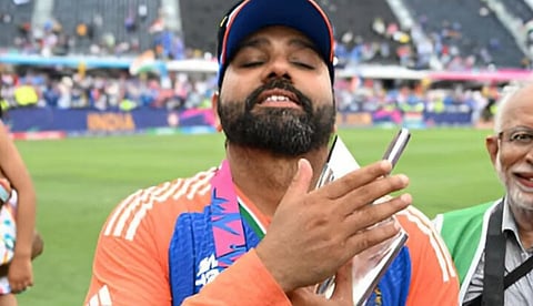 കപിലിനും ധോനിക്കുമൊപ്പം സ്വന്തം പേരെഴുതിച്ചേര്ന്ന് രോഹിത് ശര്മ; ക്യാപ്റ്റനെന്ന നിലയില് കോഹ്ലിക്ക് സാധിക്കാതെ പോയ നേട്ടം