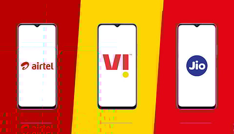 മൊബൈല് കോളിന് ഇനി വലിയ വില കൊടുക്കേണ്ടിവരും; ജിയോയുടെയും എയര്ടെലിന്റെയും പാതയില് വോഡഫോണ് ഐഡിയയും