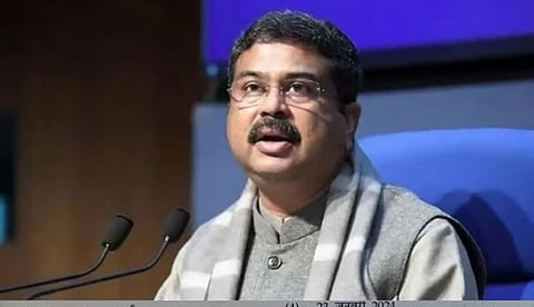 ബിഹാറില് ചോദ്യ പേപ്പര് ചോര്ന്നത് ഒറ്റപ്പെട്ട സംഭവം! നീറ്റ് പരീക്ഷ റദ്ദാക്കില്ലെന്ന് കേന്ദ്രം