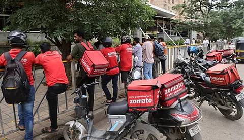 മദ്യം ഇനി ഓണ്ലൈനിലും ലഭിക്കും; സ്വിഗ്ഗിയും സൊമാറ്റോയും പദ്ധതി പരിഗണിക്കുന്നതായി റിപ്പോര്ട്ട്