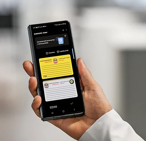 ഡ്രൈവിങ് ലൈസന്സും വാഹന രജിസ്ട്രേഷനും മൊബൈല് ഫോണ് ഉപയോഗിച്ച് പുതുക്കാന് ദുബായില് സംവിധാനം