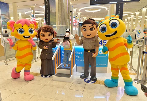 ദുബായ് സമ്മർ ഫെസ്റ്റിവൽ: ദുബായ് വിമാനത്താവളത്തിൽ കുട്ടികൾക്ക് വരവേൽപ്പ്