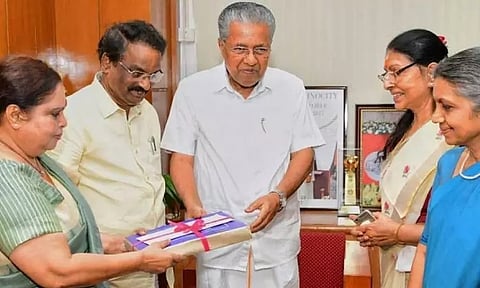 സിനിമയിലെ മാഫിയയെ നയിക്കുന്നത് പ്രമുഖ നടൻ; ഒപ്പം നിൽക്കാത്തവരെ ഒതുക്കുന്നു: ഹേമ കമ്മിറ്റി റിപ്പോർട്ട്