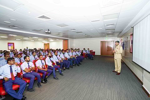 ബസ് ഡ്രൈവർമാർക്കായി ബോധവല്ക്കരണ പരിശീലന പരിപാടി നടത്തി ദുബായ് ആർടിഎ