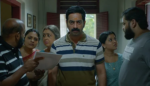 'അതിപ്പോ നമ്മുടെ വീട്ടില് ഇങ്ങനെയൊക്കെയാണെന്ന് കണ്ടാല് പറയോ': 'ഭരതനാട്യ'ത്തിന്റെ രസകരമായ ടീസര്