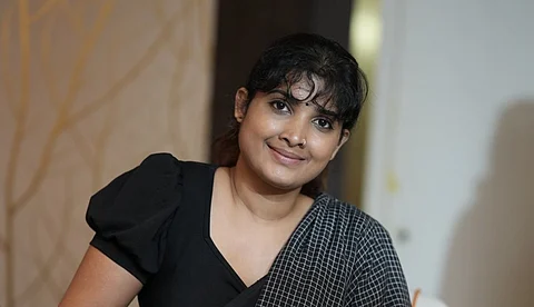 ദുരനുഭവങ്ങളില് നോ പറയാത്തവരെ കുറ്റപ്പെടുത്തരുത്, എല്ലാവരും വരുന്നത് പ്രിവിലേജുള്ള ഇടങ്ങളില് നിന്നാകില്ല: ദിവ്യപ്രഭ