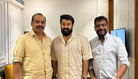 'ഹൃദയപൂര്വം' പൂനെയില് തുടങ്ങും, എമ്പുരാന് പൂര്ത്തിയാക്കി മോഹന്ലാല് എത്തുക സത്യന് അന്തിക്കാടിനൊപ്പം