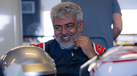 ഇനി ട്രാക്ക് മാറ്റാം; 'അജിത് കുമാർ റേസിംഗ്' ടീം പ്രഖ്യാപിച്ച് നടൻ അജിത്