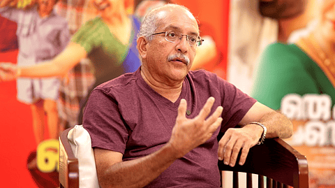 'ഏട്ട് മണിക്കൂറോളം കിരീടം ചൂടി, വേഷം കെട്ടി മോഹൻലാൽ ഇരുന്നത് ഞാൻ കണ്ടിട്ടുണ്ട്'; രഘുനാഥ് പലേരി