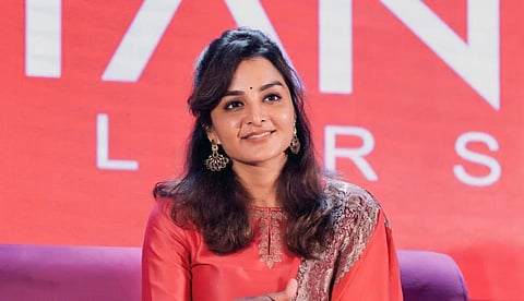 നിങ്ങളൊരു നേര്ച്ചക്കോഴിയാണെന്ന് അദ്ദേഹം എന്നോട് പറഞ്ഞു, അന്ന് എനിക്കതിന്റെ അര്ഥം മനസ്സിലായില്ല: മഞ്ജു വാര്യര്