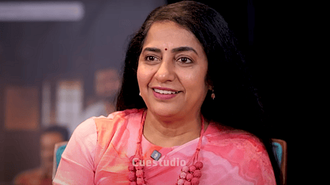 'ഞാൻ സിനിമ കാണുന്നത് നിർത്തിയിട്ട് ഏഴ് വർഷത്തോളമായി, സിനിമയല്ല സീരീസാണ് എനിക്ക് ഇഷ്ടം'; സുഹാസിനി മണിരത്നം
