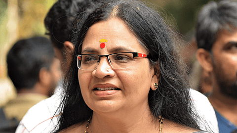 'കാരവാനിലേക്ക് കയറി നോക്കിയപ്പോൾ പുകപടലങ്ങൾക്കുള്ളിൽ ഇരിക്കുന്ന ആ നടനെയാണ് കണ്ടത്'; സിനിമയിലെ ലഹരി ഉപയോഗത്തെക്കുറിച്ച് ഭാഗ്യലക്ഷ്മി