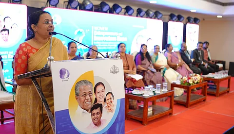 തൊഴില് ചെയ്യുക മാത്രമല്ല, കൂടുതല് സ്ത്രീകള് തൊഴില്ദാതാക്കളായി മാറേണ്ടതുണ്ട്; മന്ത്രി വീണാ ജോര്ജ്