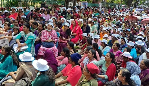 ആശാവര്ക്കര്മാരുടെ സമരം ഒത്തുതീര്പ്പാക്കണം; സംയുക്ത പ്രസ്താവനയുമായി എഴുത്തുകാരും സാമൂഹ്യപ്രവര്ത്തകരും